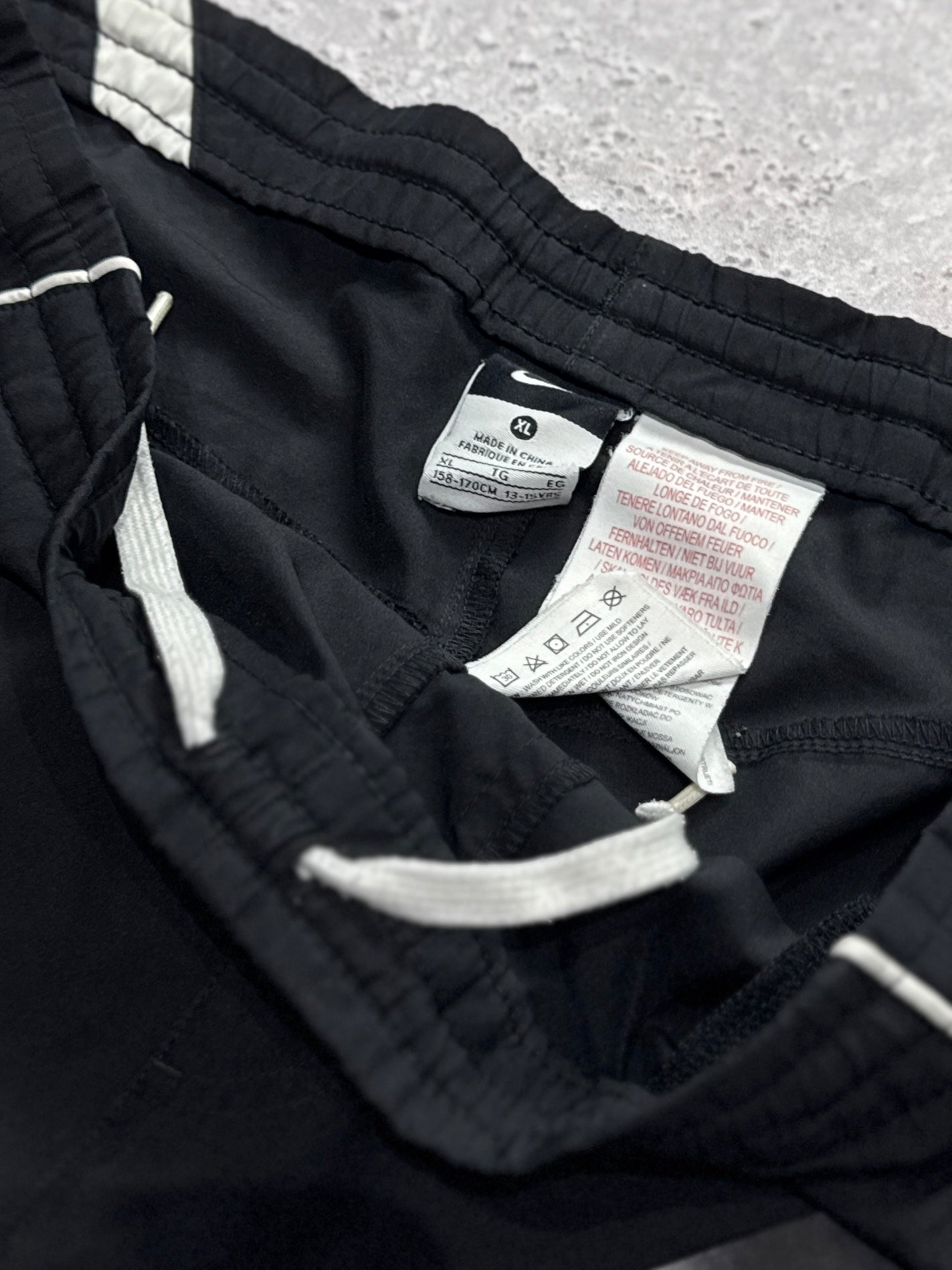 Vintage 2000s Nike Track Shorts (XL)