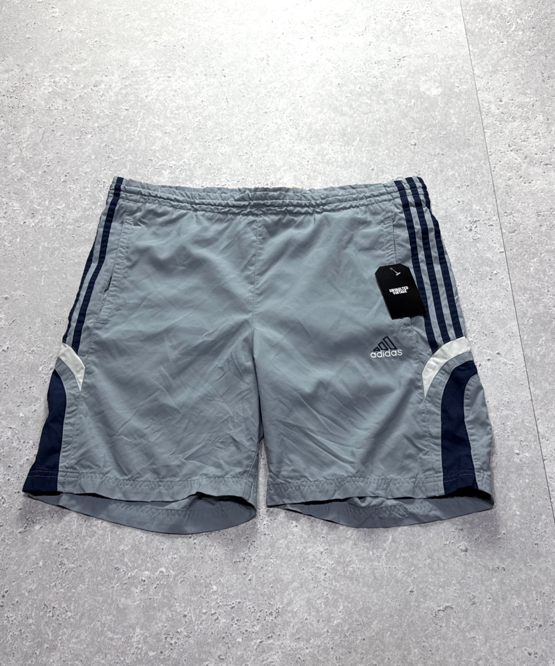 Vintage 2000s Adidas Track Shorts (M)