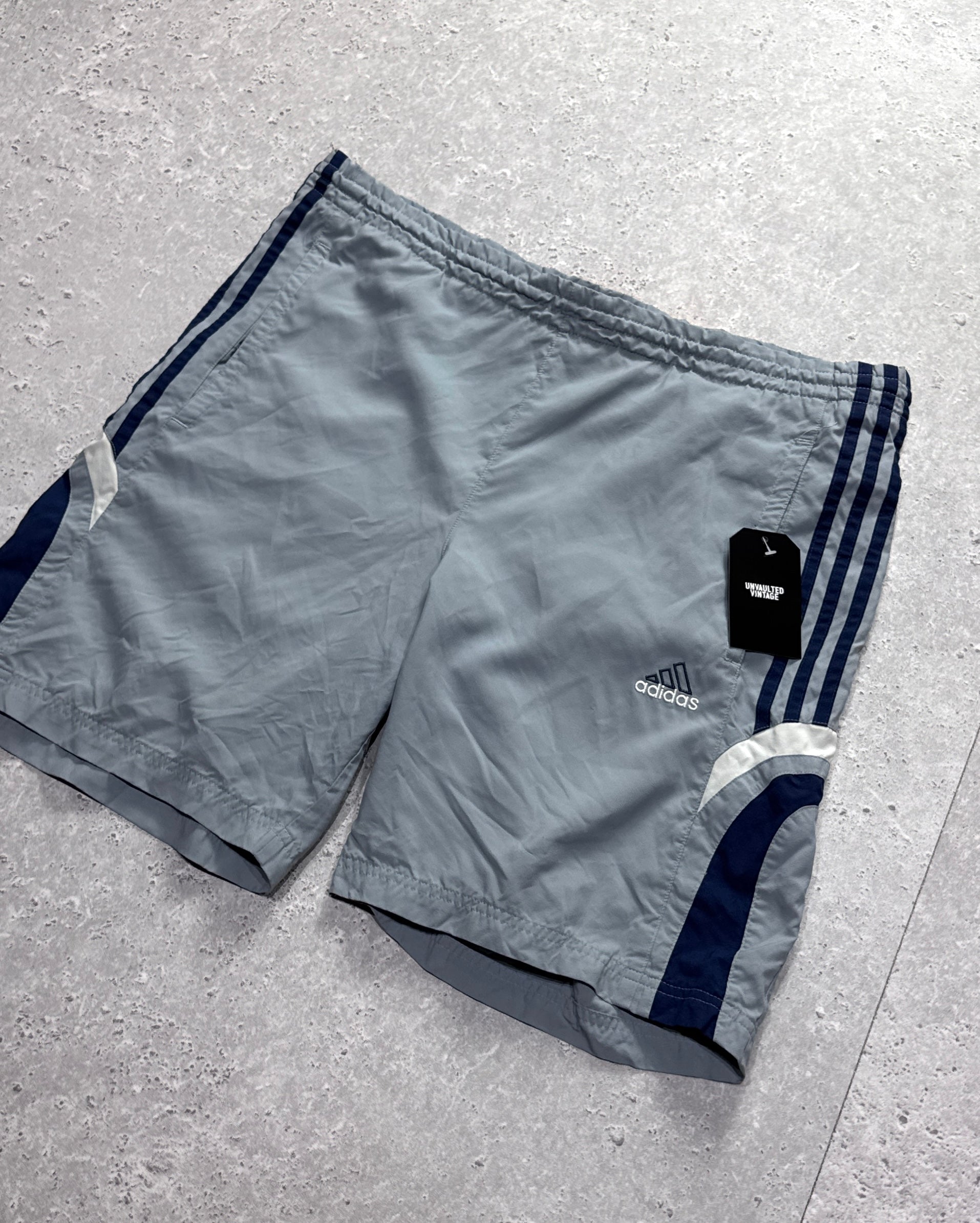 Vintage 2000s Adidas Track Shorts (M)