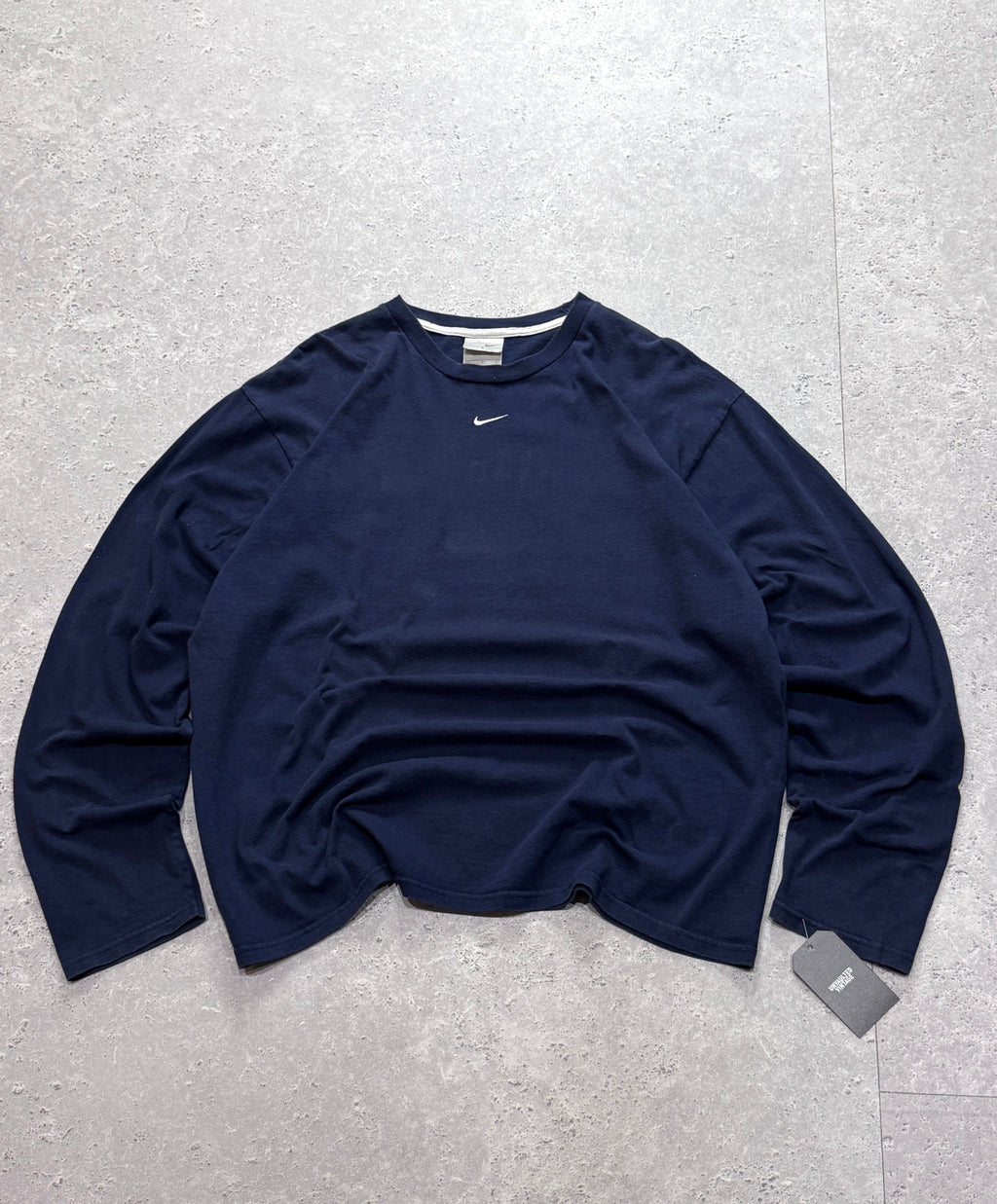 Vintage 2000s Nike Centre Swoosh Long Sleeve Tee (L)