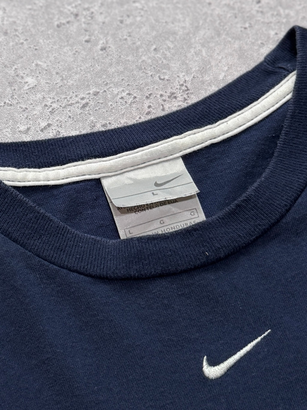 Vintage 2000s Nike Centre Swoosh Long Sleeve Tee (L)