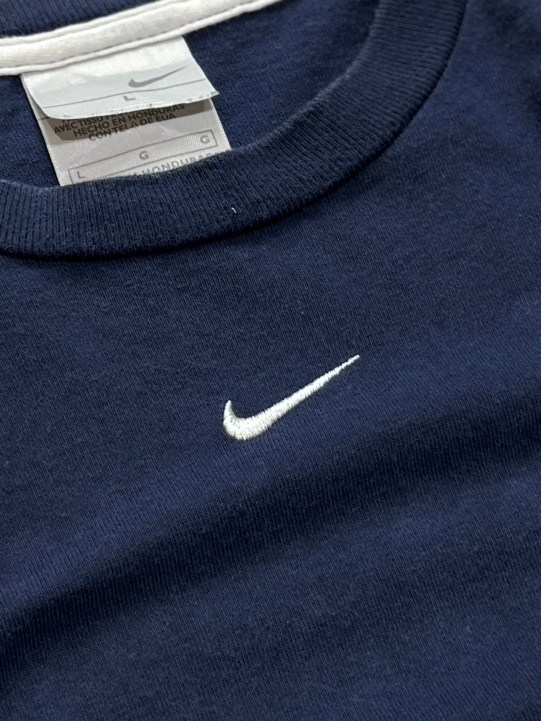 Vintage 2000s Nike Centre Swoosh Long Sleeve Tee (L)