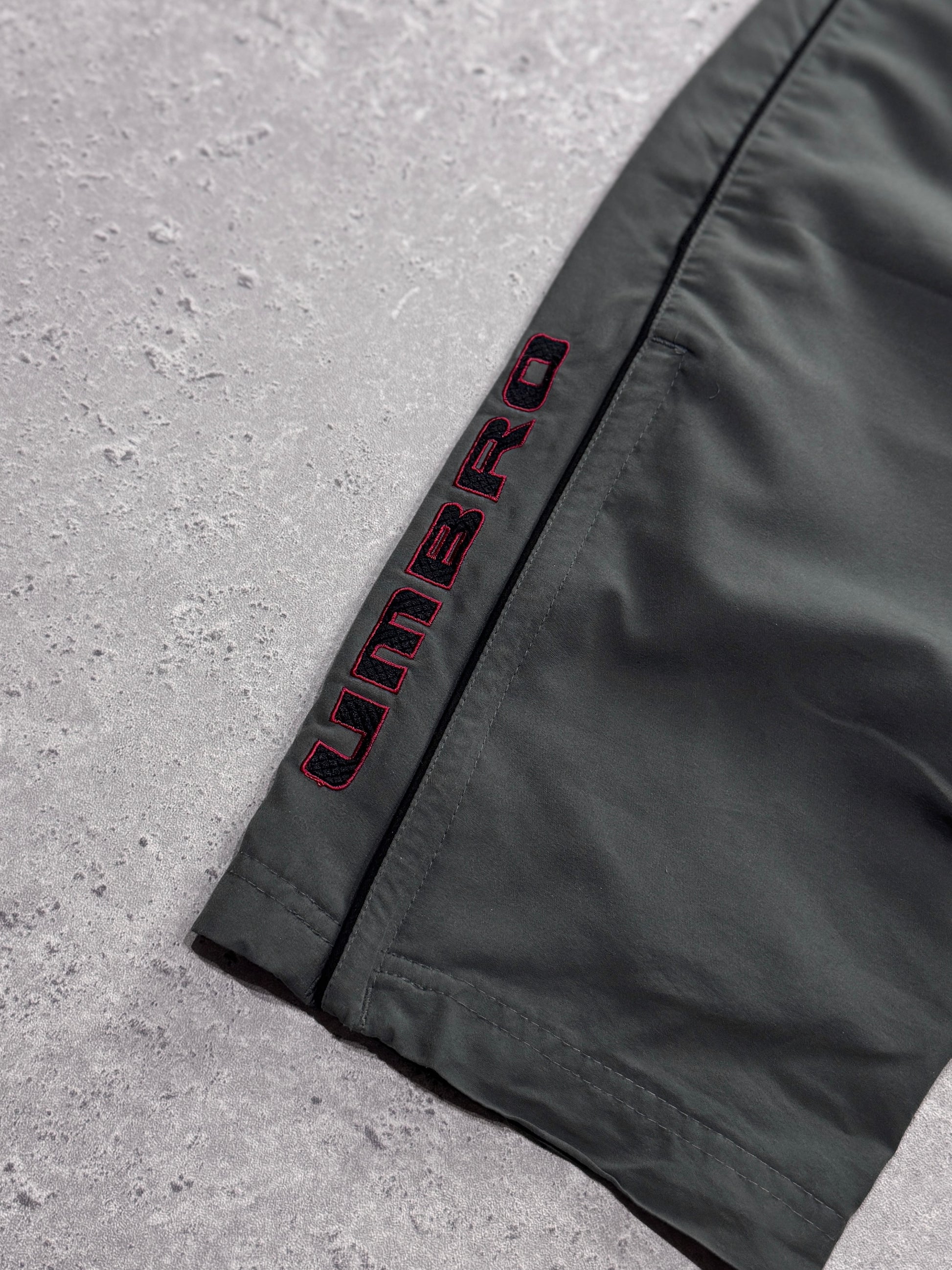 Vintage 2000s Umbro Spellout Track Pants (L)
