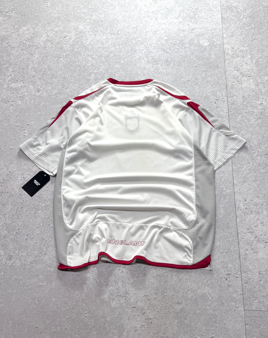 Vintage 2000s Umbro X England Football Jersey (L)