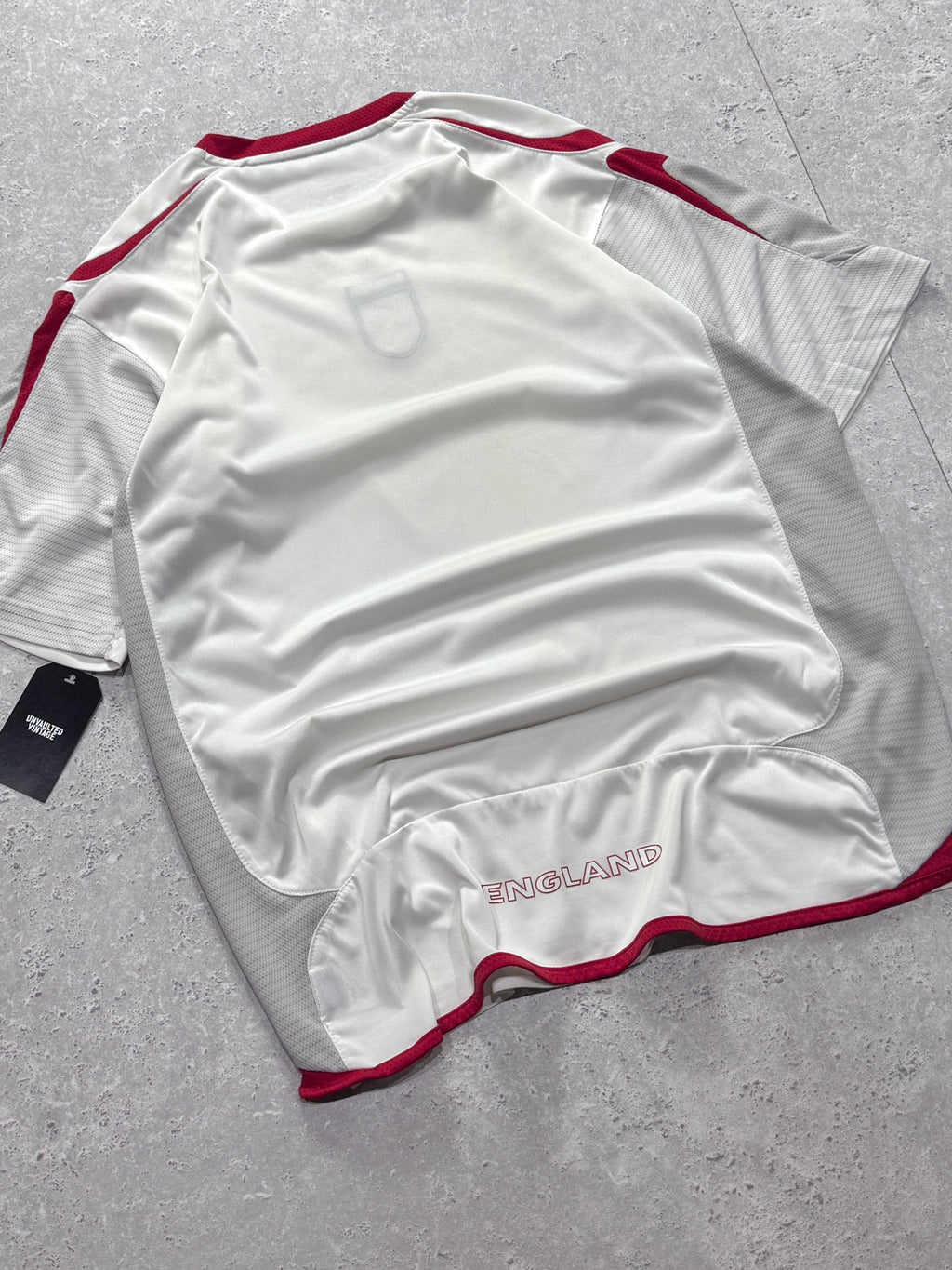 Vintage 2000s Umbro X England Football Jersey (L)