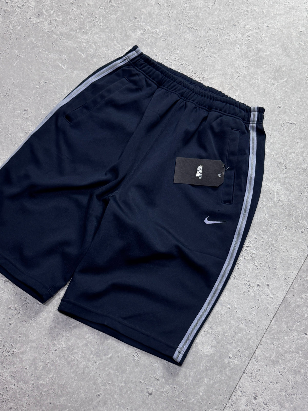 Vintage 2000s Nike Track Shorts (S)