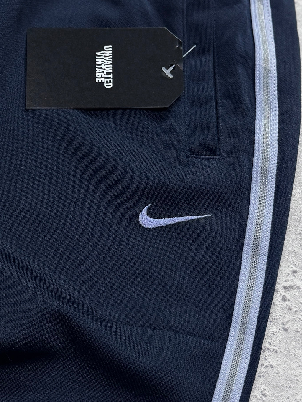Vintage 2000s Nike Track Shorts (S)