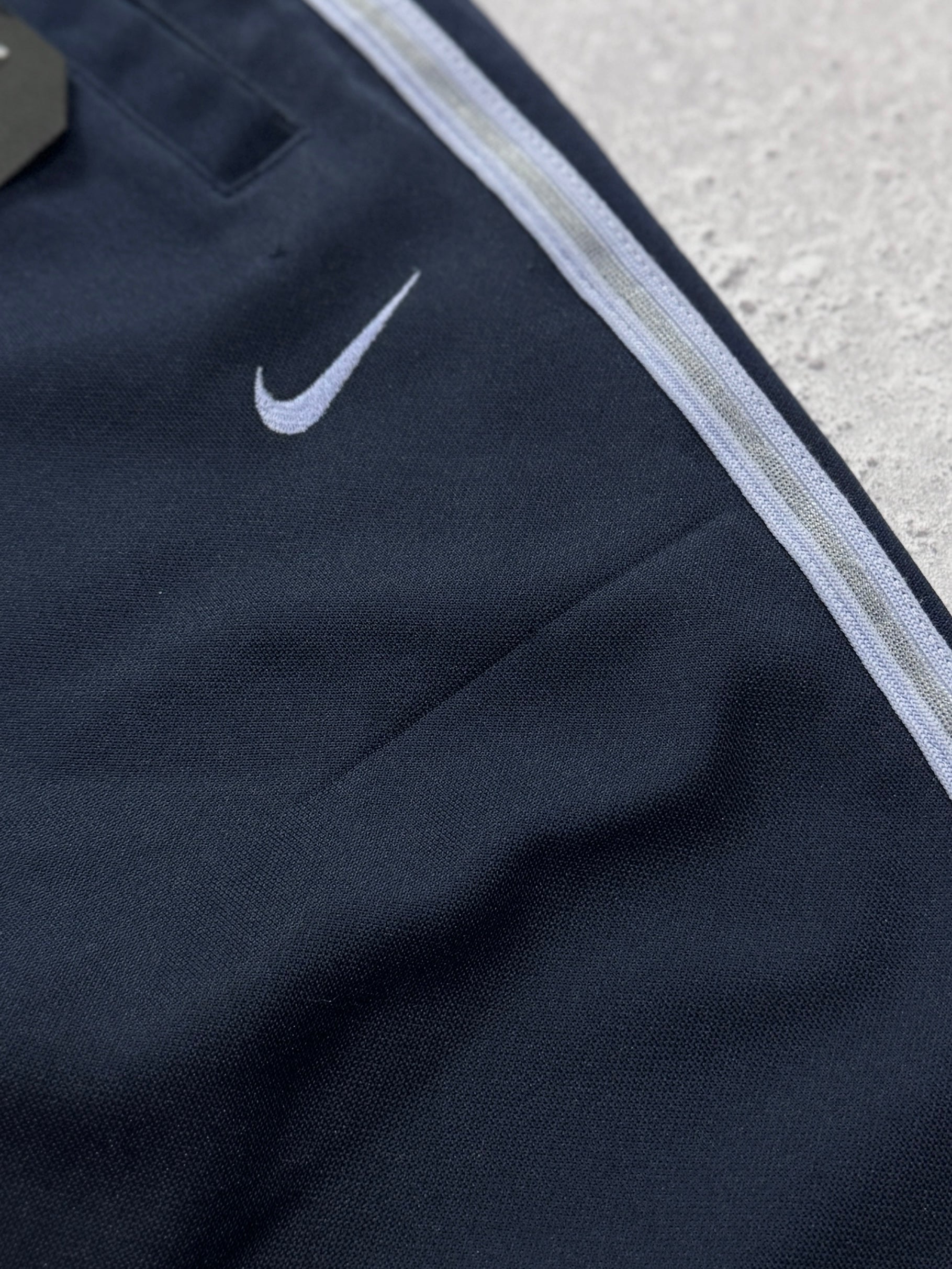 Vintage 2000s Nike Track Shorts (S)
