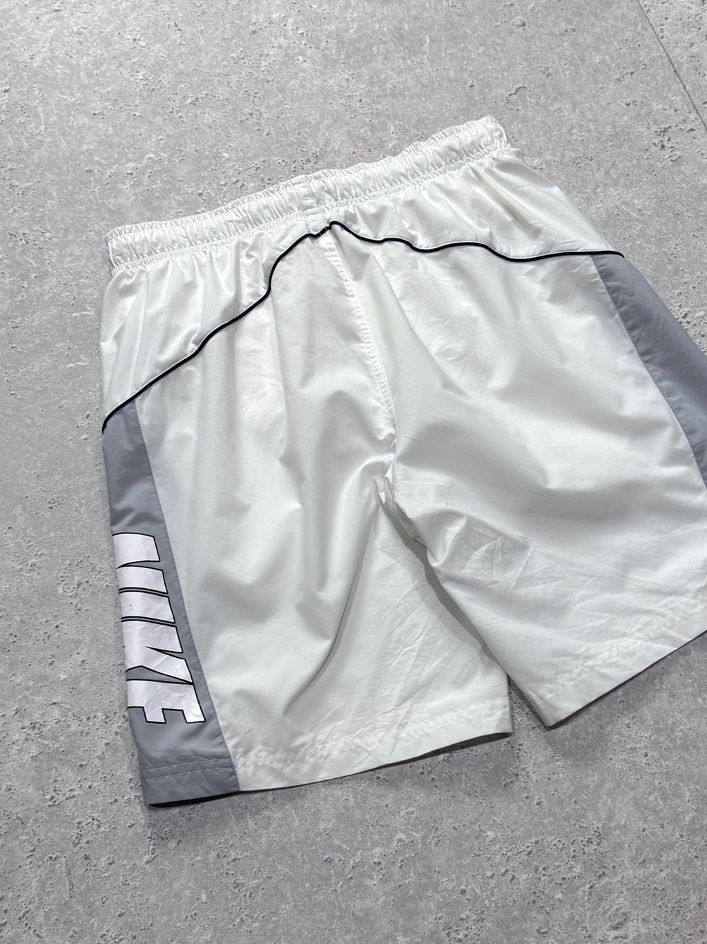 Vintage 2000s Nike Spellout Track Shorts (S)