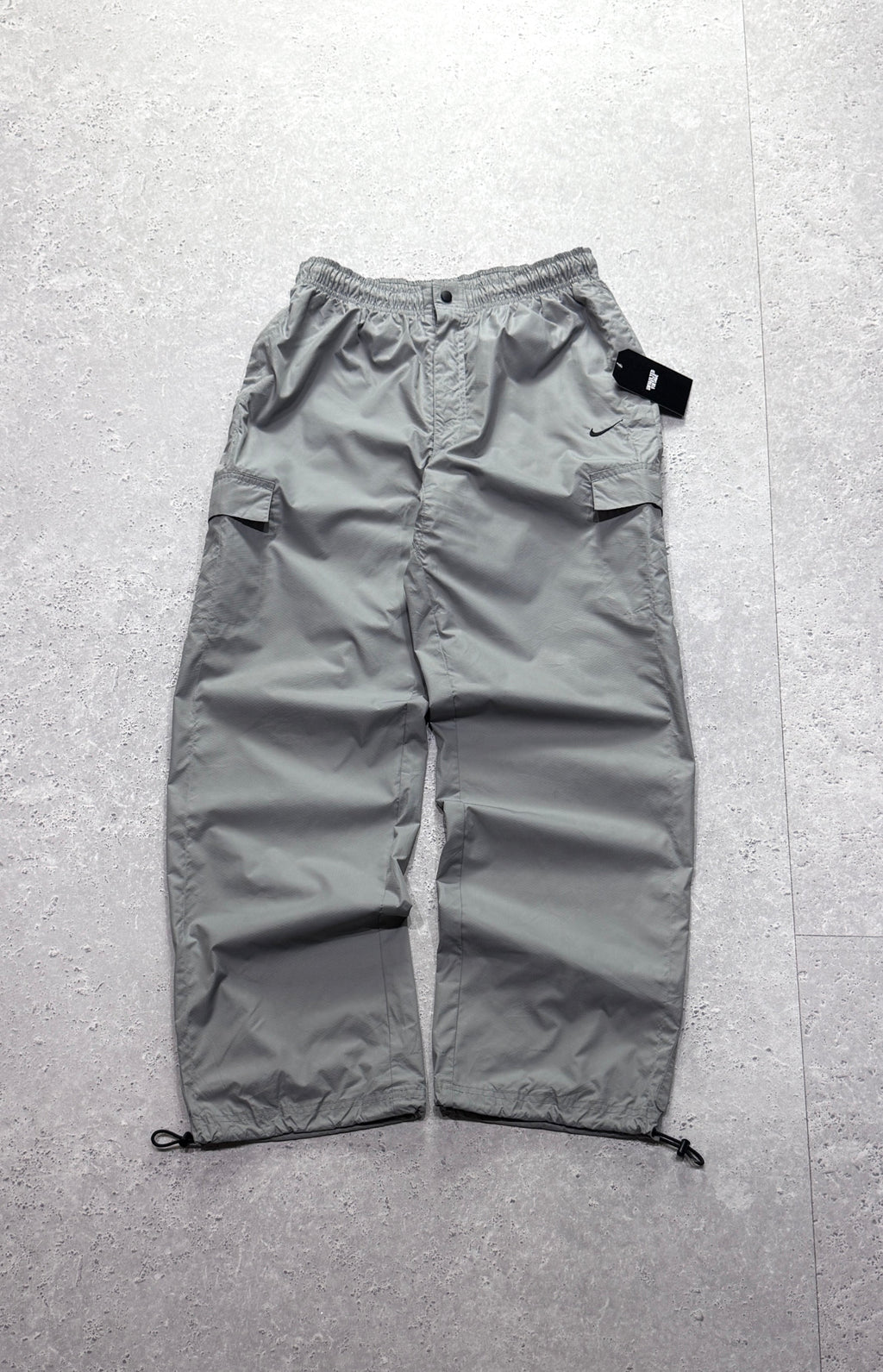 Vintage 2000s Nike Cargo Track Pants (M)