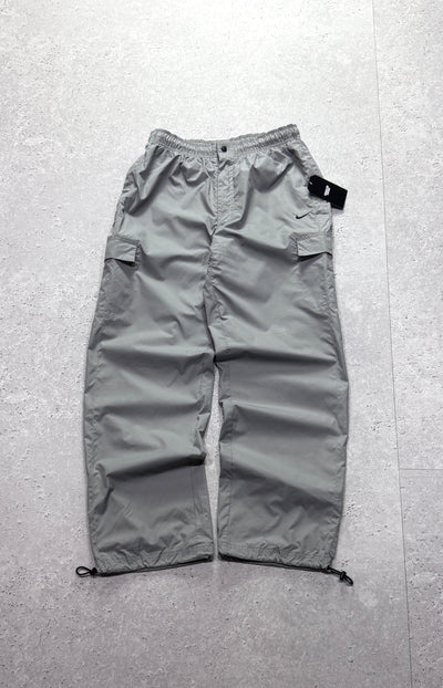 Vintage 2000s Nike Cargo Track Pants (M)