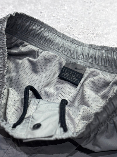 Vintage 2000s Nike Cargo Track Pants (M)