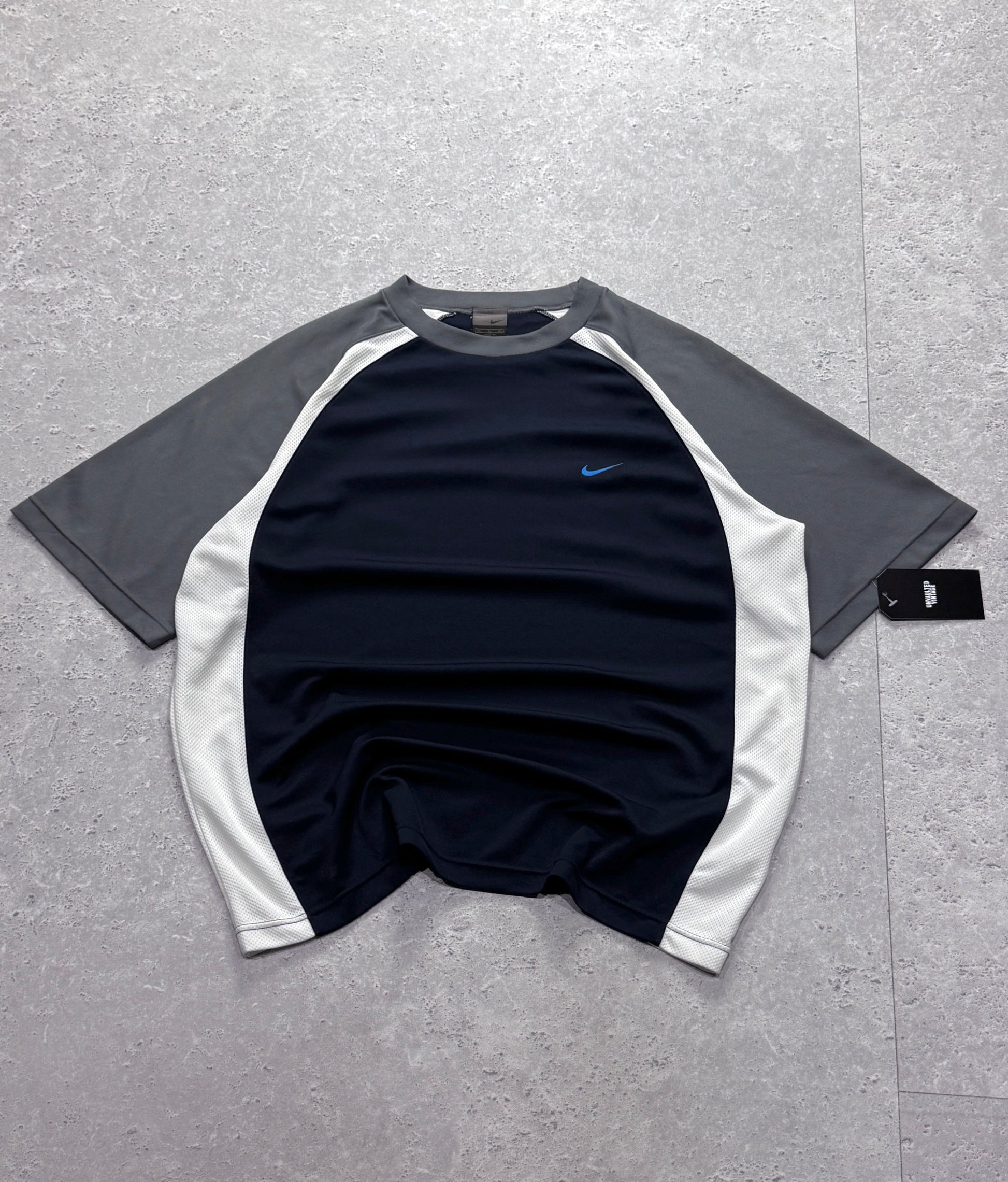Vintage 2000s Nike Training Tee (XL)