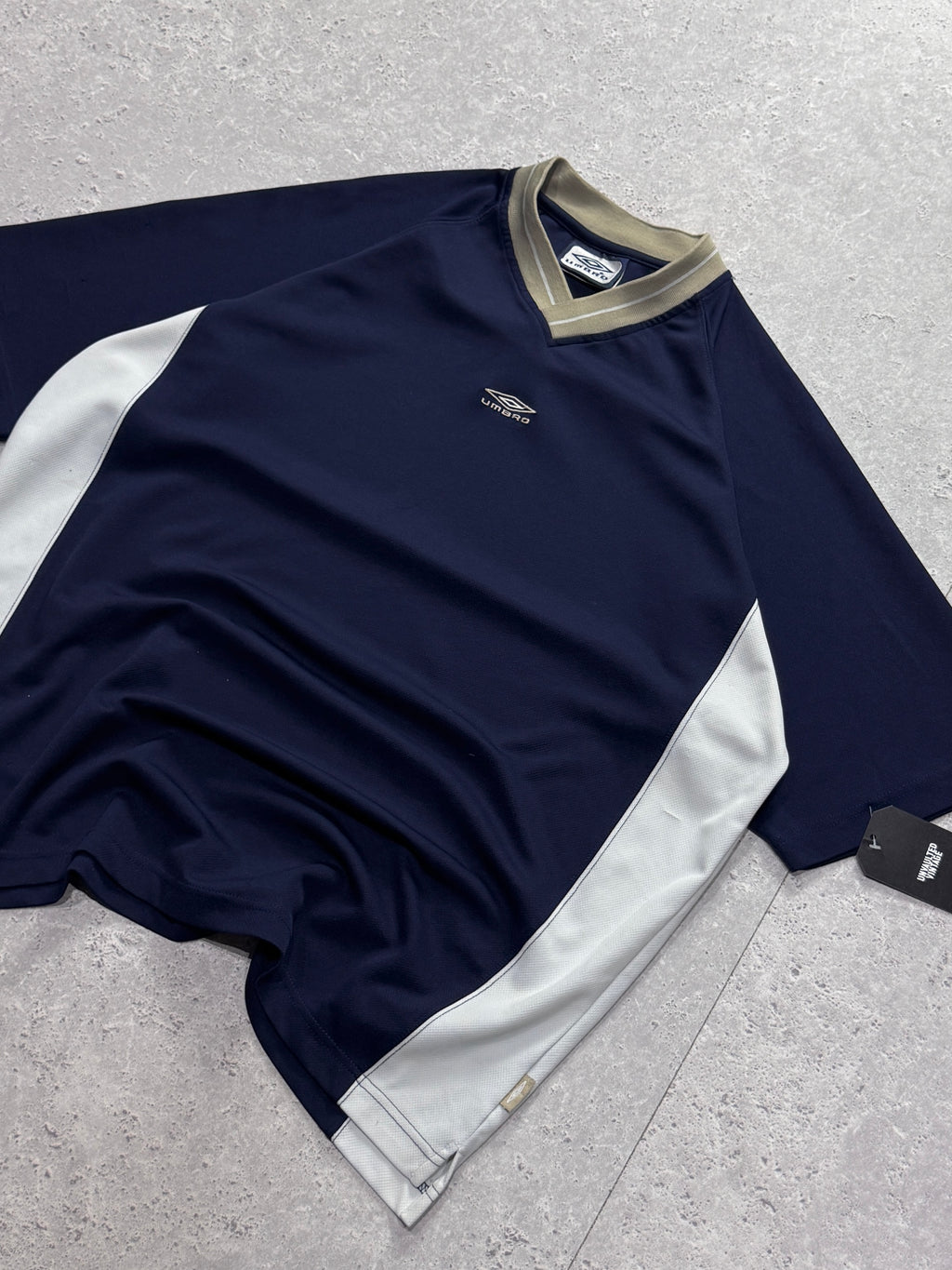 Vintage 2000s Umbro Training Jersey (XL)