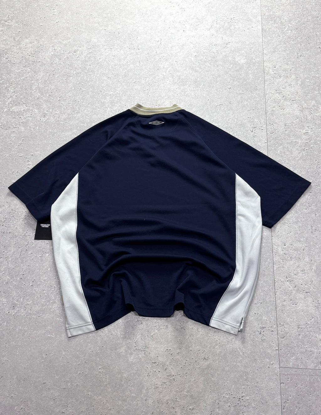 Vintage 2000s Umbro Training Jersey (XL)