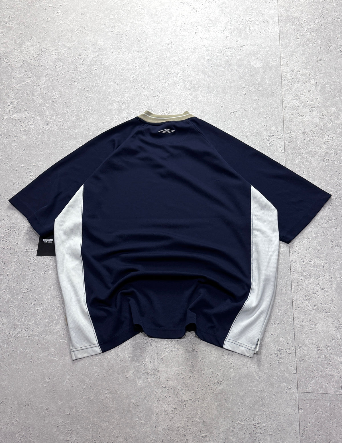 Vintage 2000s Umbro Training Jersey (XL)
