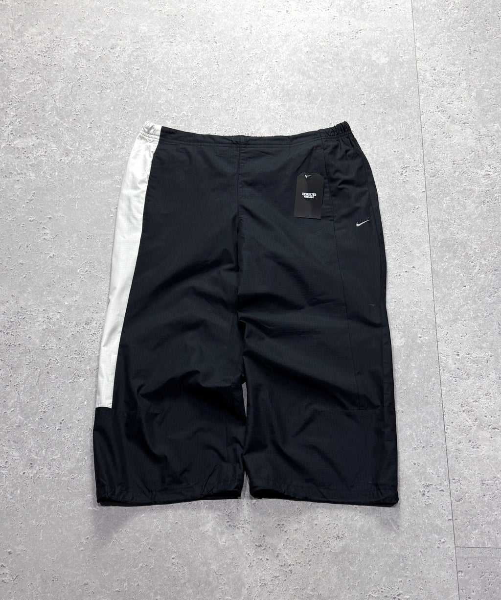 Vintage 2000s Nike Women’s Capris (L)