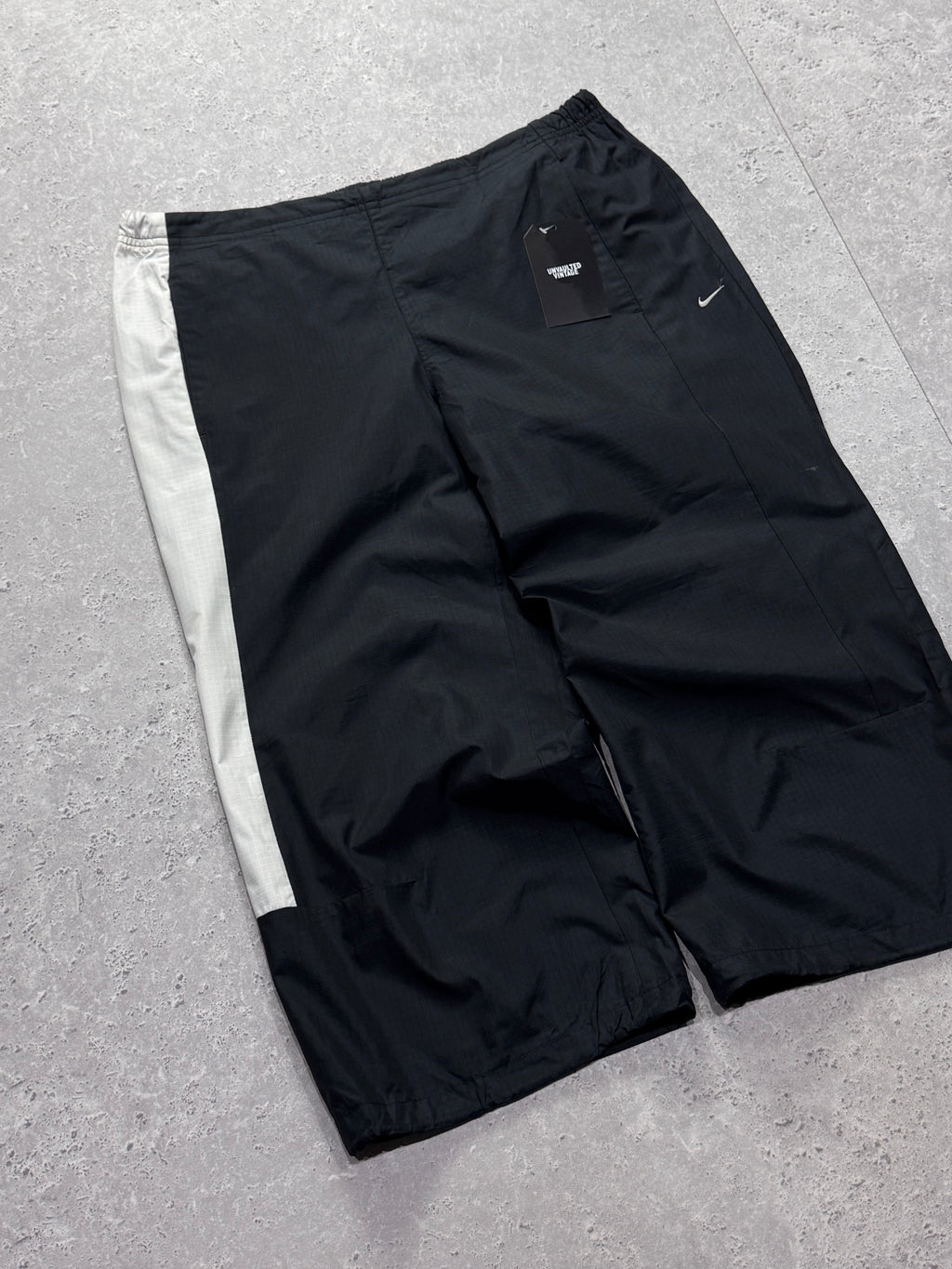 Vintage 2000s Nike Women’s Capris (L)