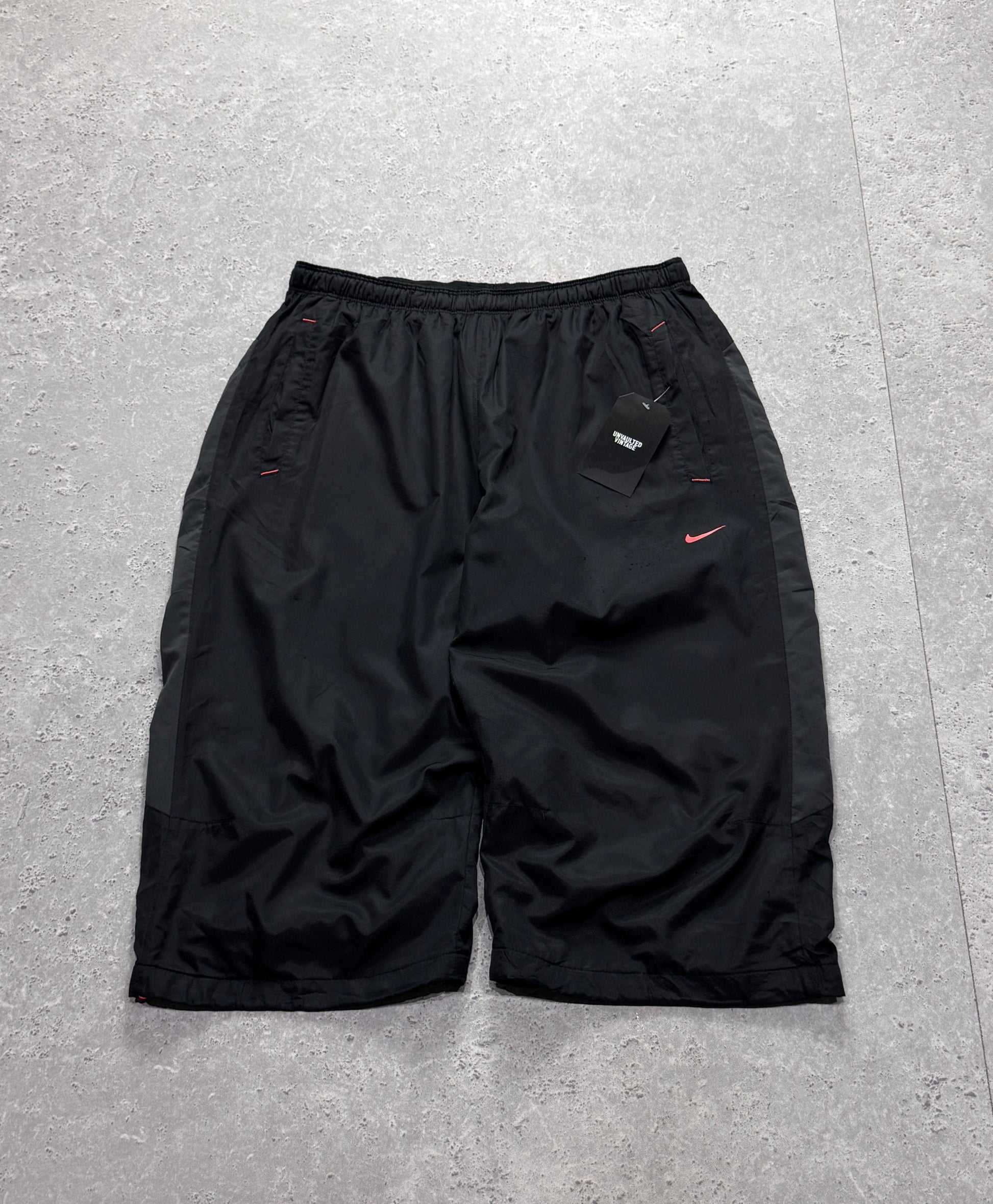 Vintage 2000s Nike Track Shorts (L)