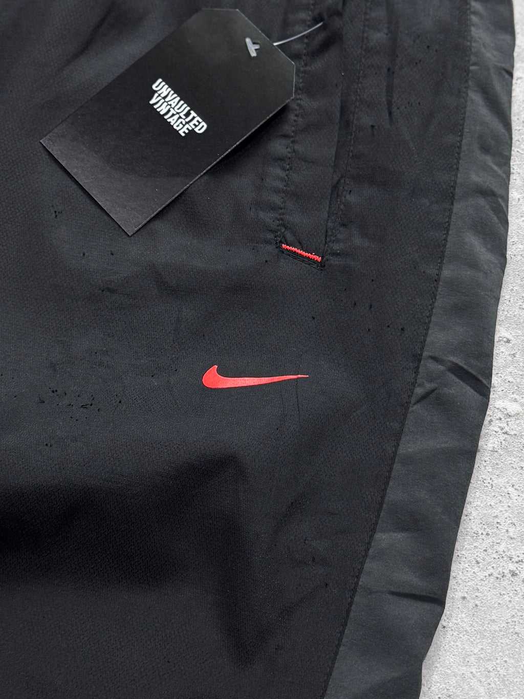 Vintage 2000s Nike Track Shorts (L)