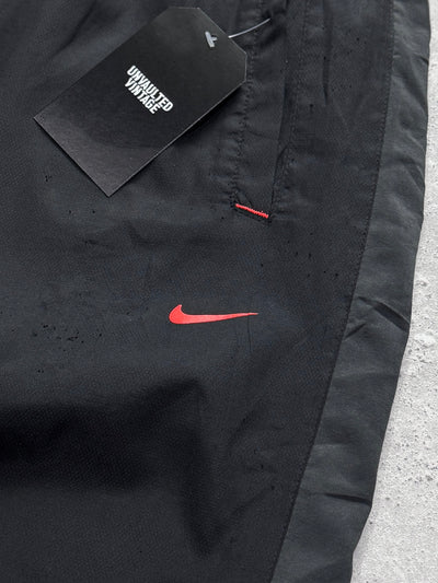 Vintage 2000s Nike Track Shorts (L)