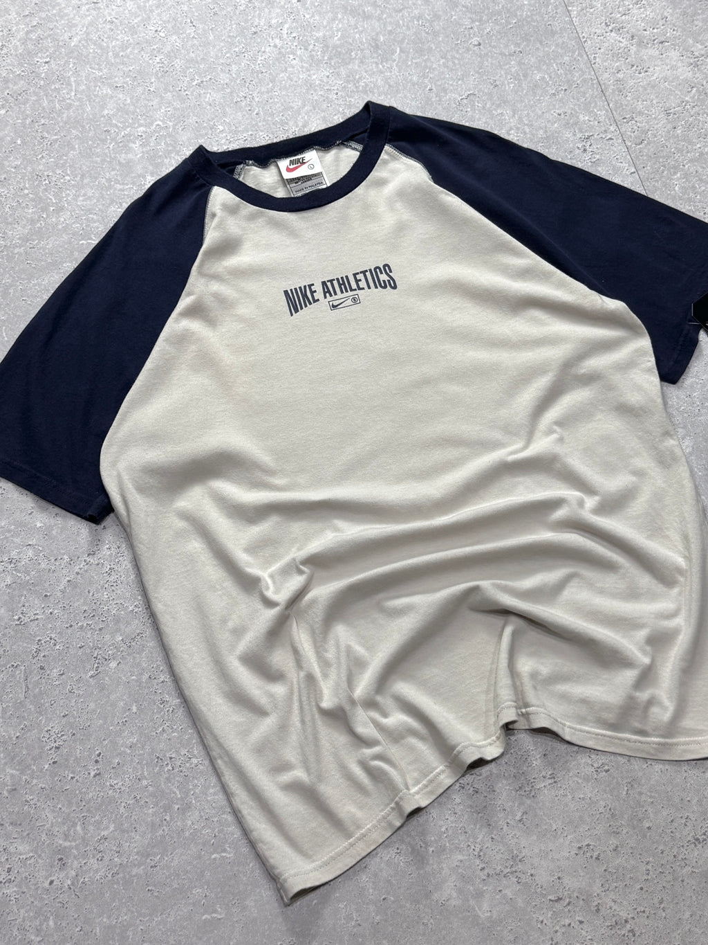 Vintage 90s Nike Athletics Tee (L)