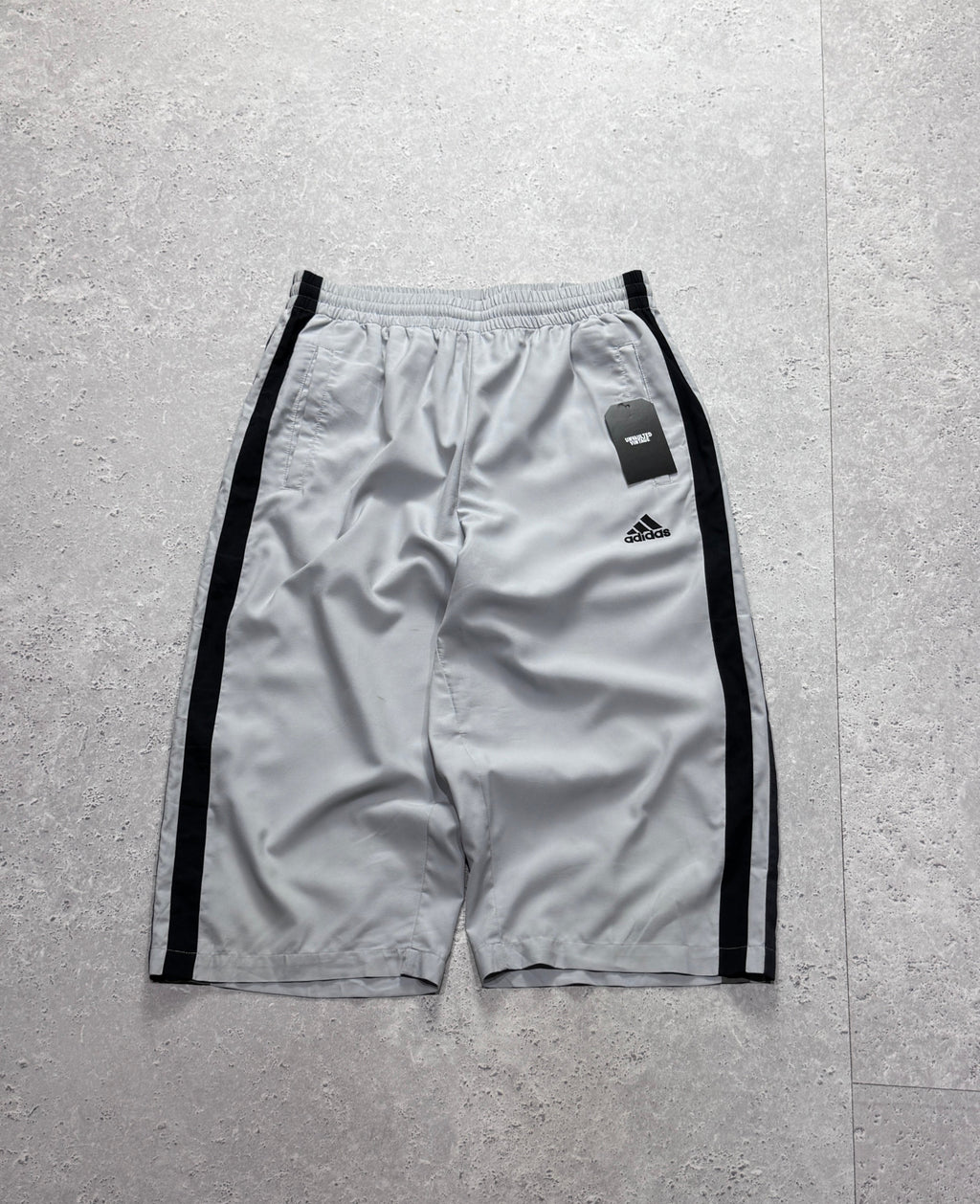 Vintage 2000s Adidas 3/4 Track Shorts (34”)