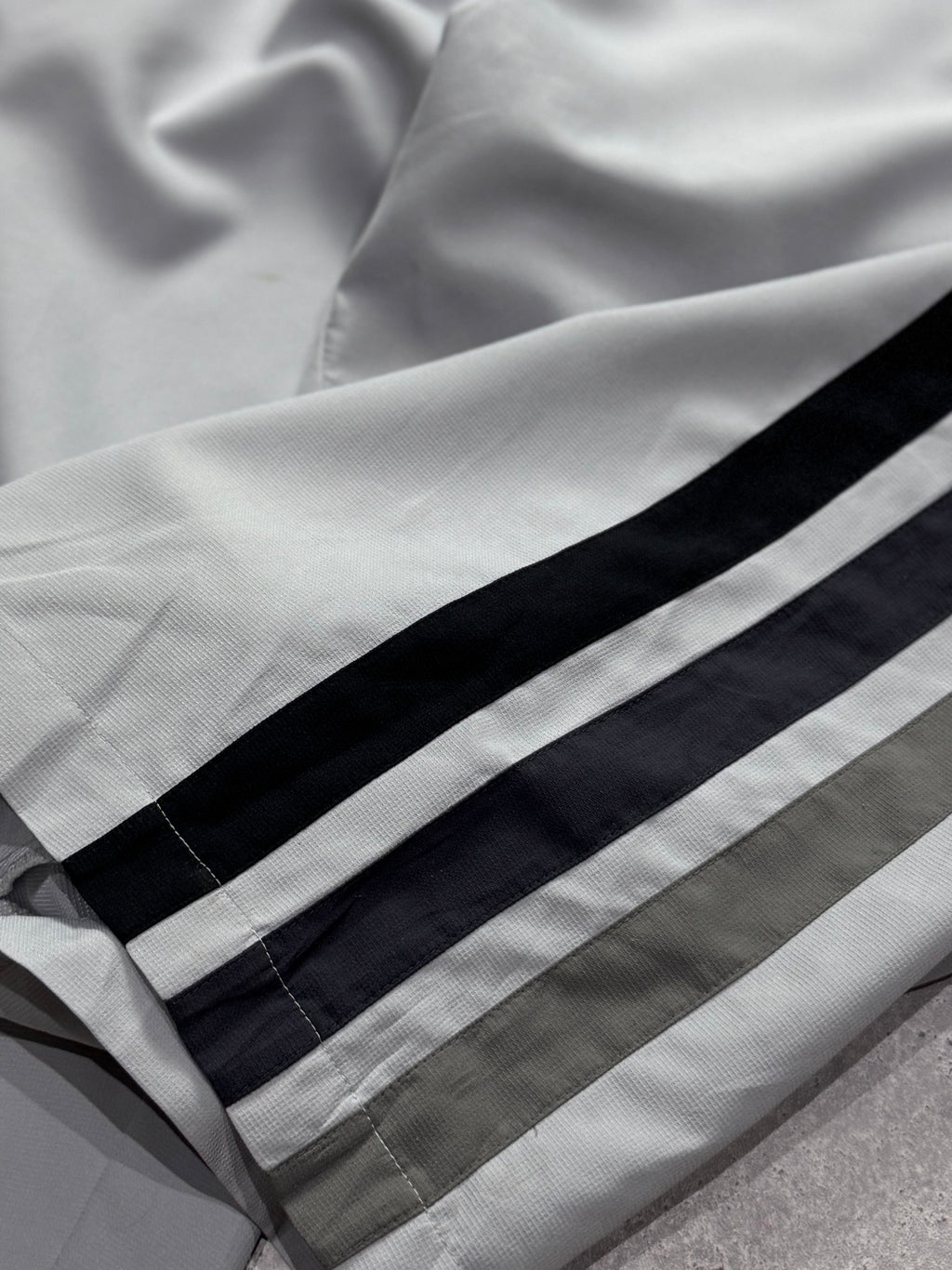 Vintage 2000s Adidas 3/4 Track Shorts (34”)