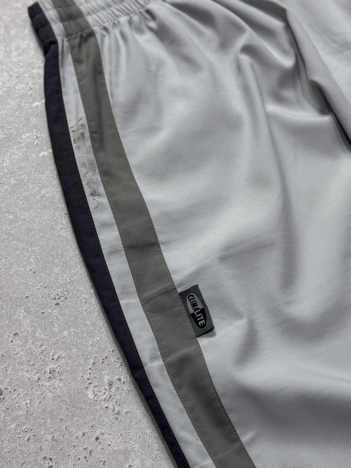 Vintage 2000s Adidas 3/4 Track Shorts (34”)