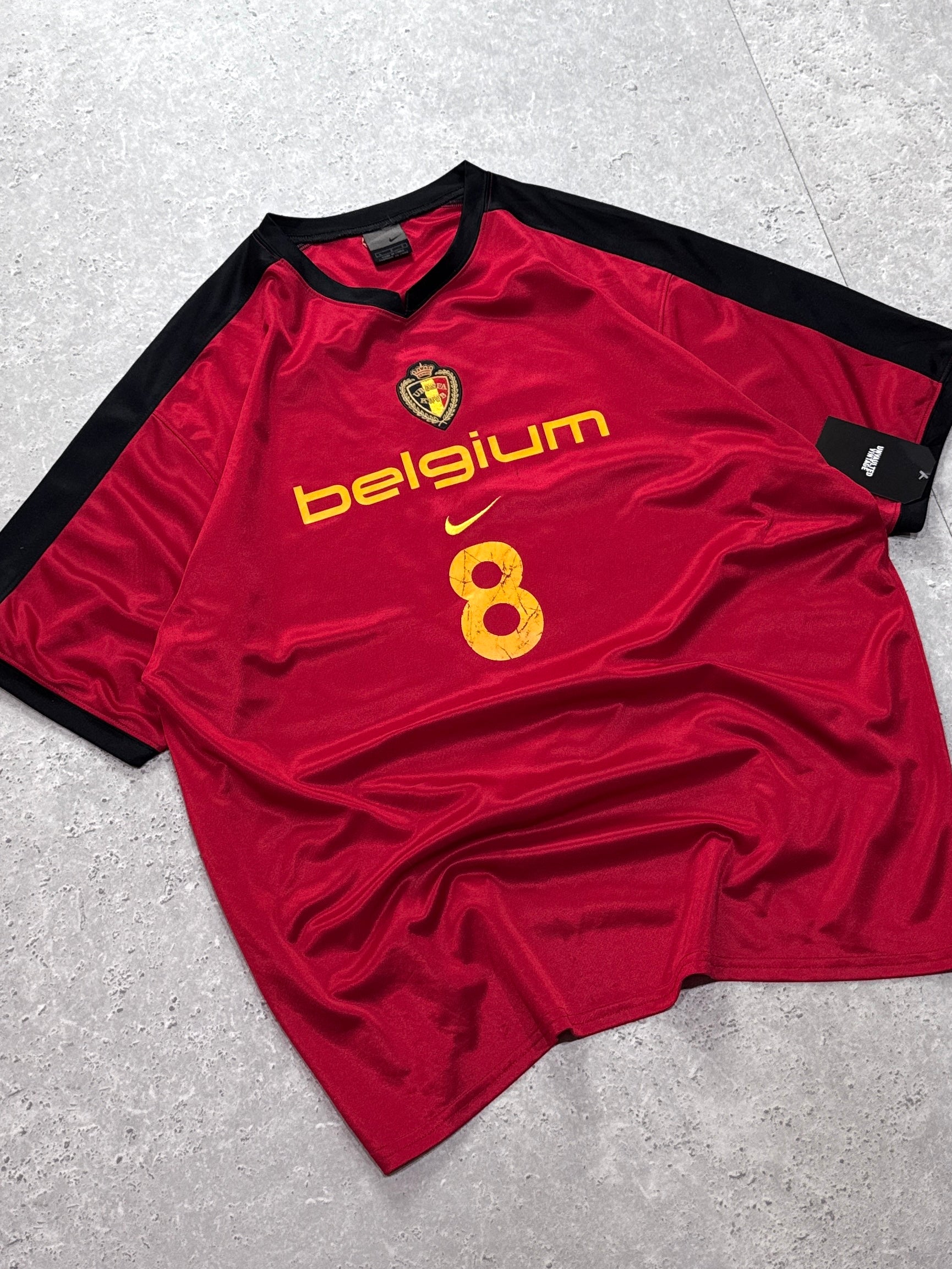 Vintage 2000s Nike X Belgium Football Jersey (L)