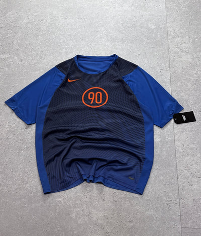 Vintage 2000s Nike Total 90 Training Tee (L)