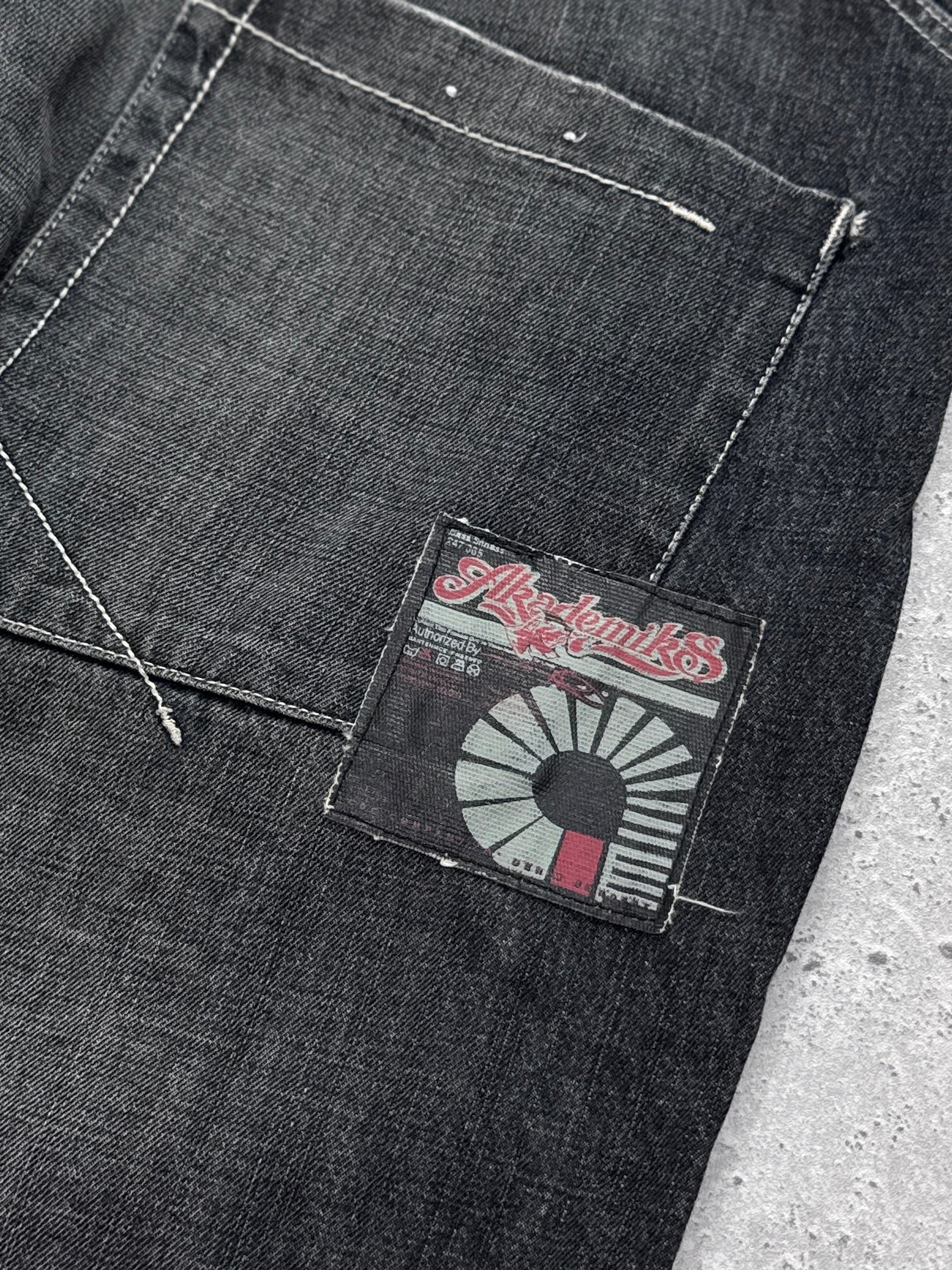 Vintage Y2K Alkademik Graphic Skate Jeans (36")
