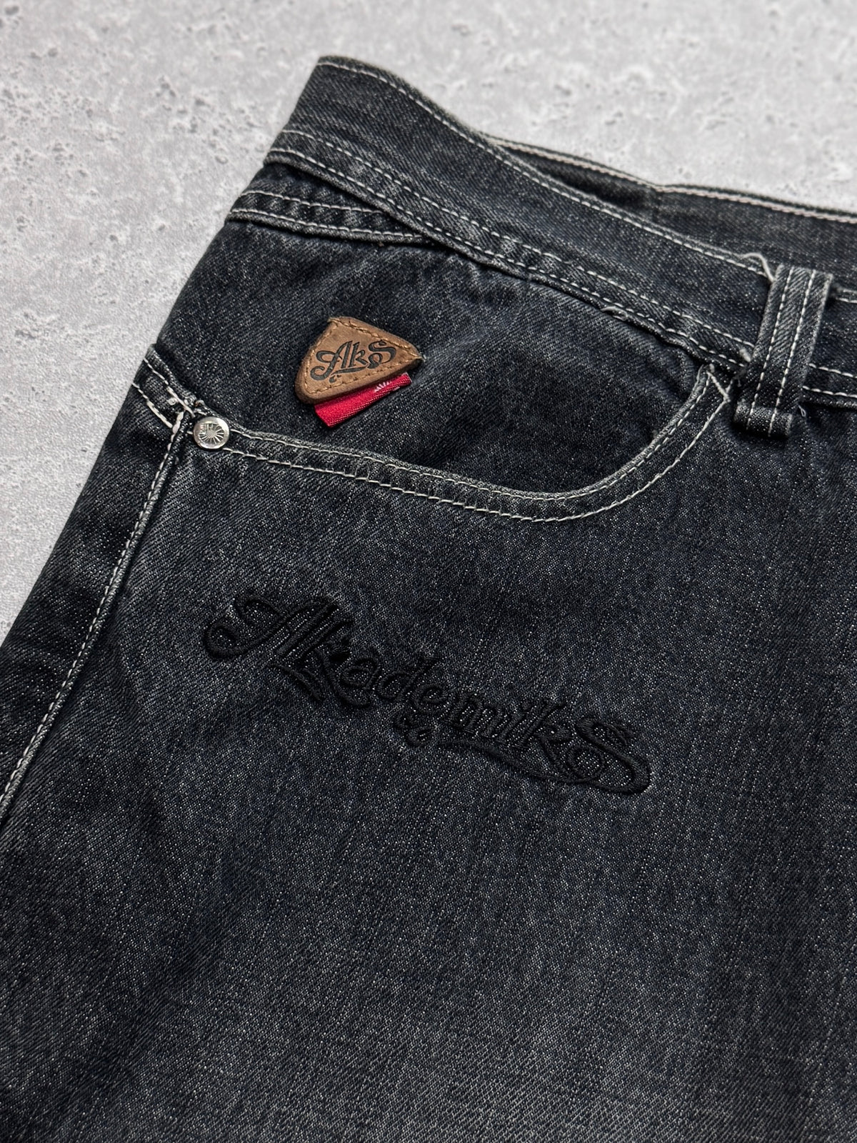Vintage Y2K Alkademik Graphic Skate Jeans (36")