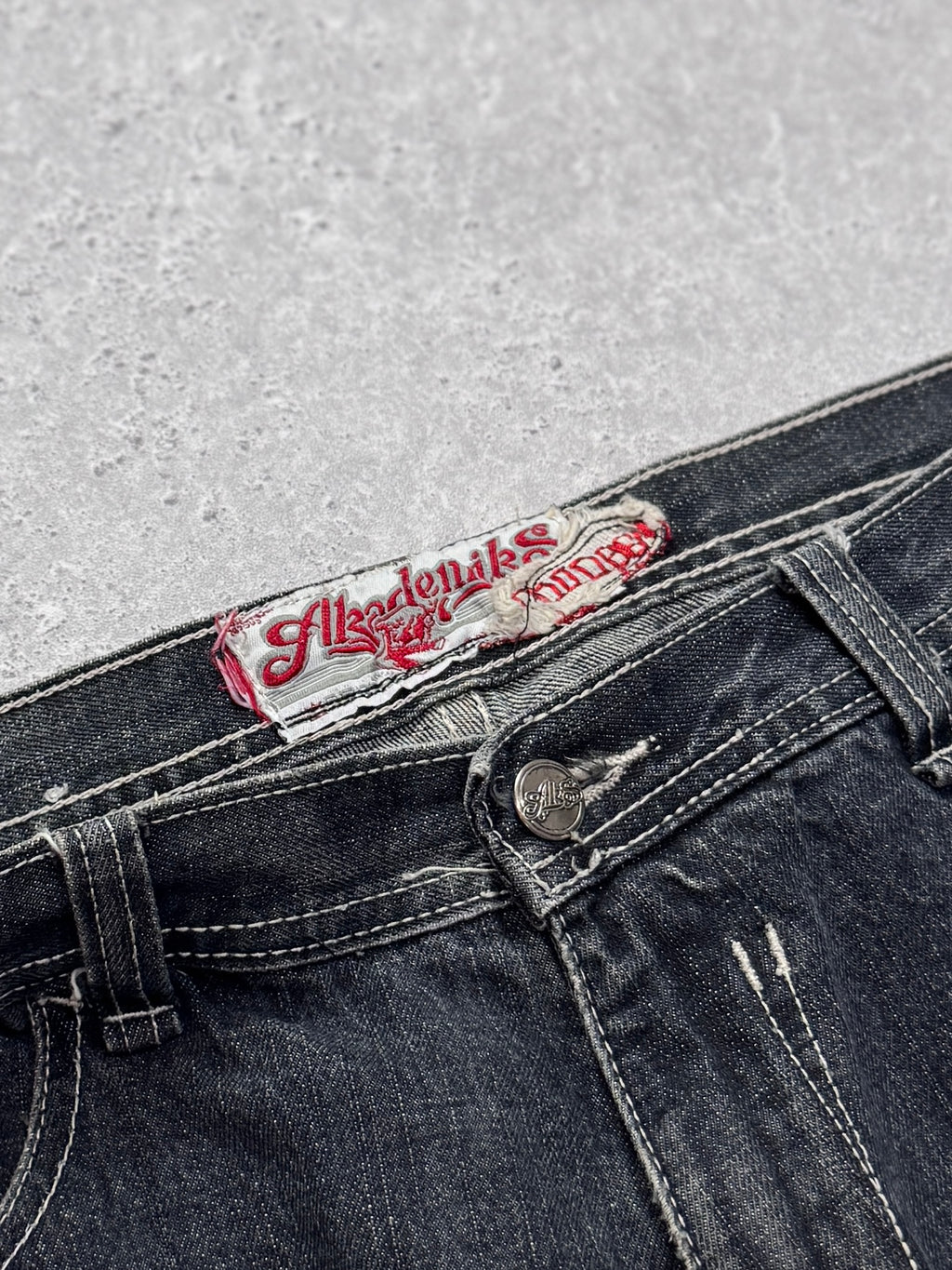 Vintage Y2K Alkademik Graphic Skate Jeans (36")