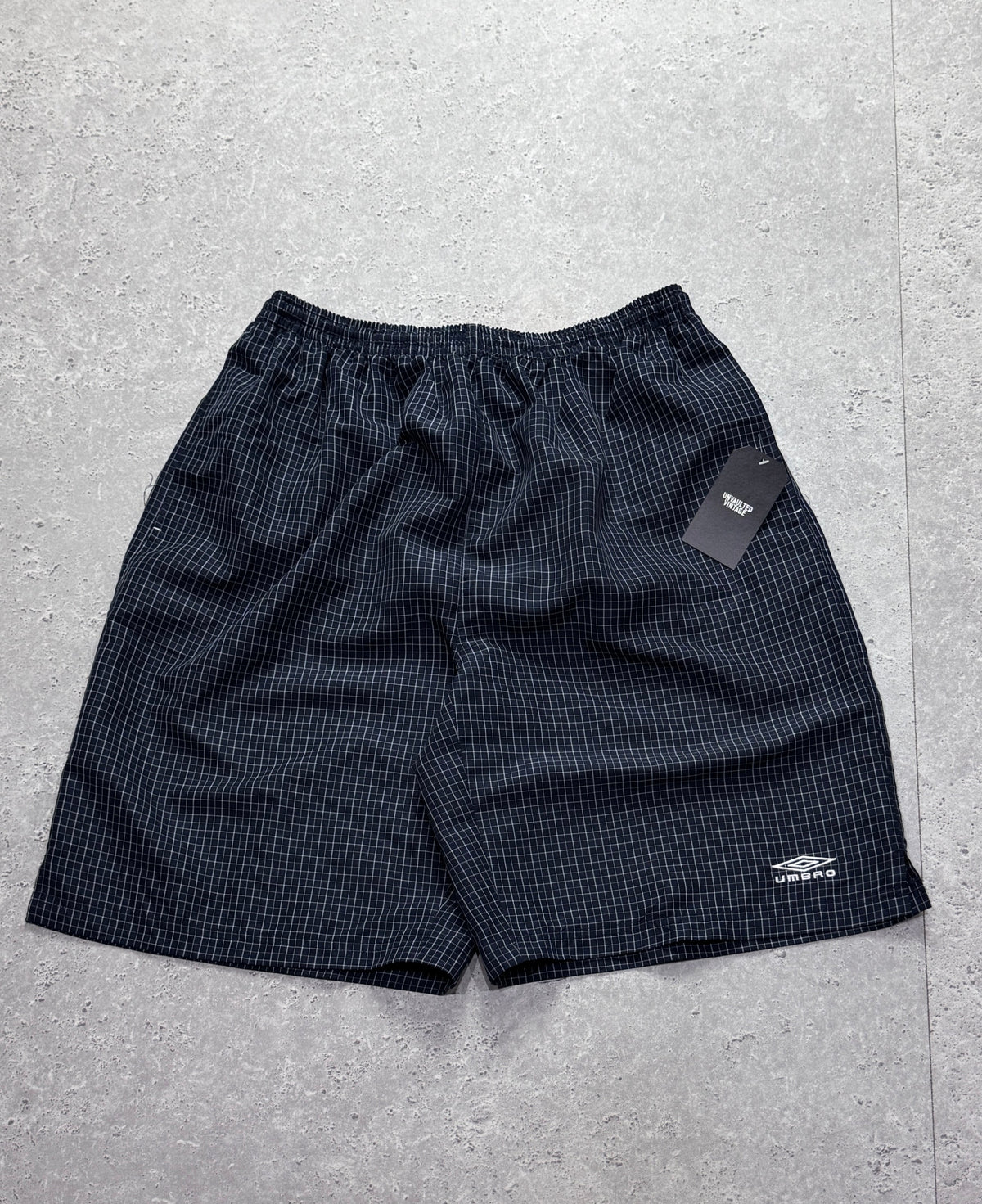 Vintage 2000s Umbro Plaid Track Shorts (L)