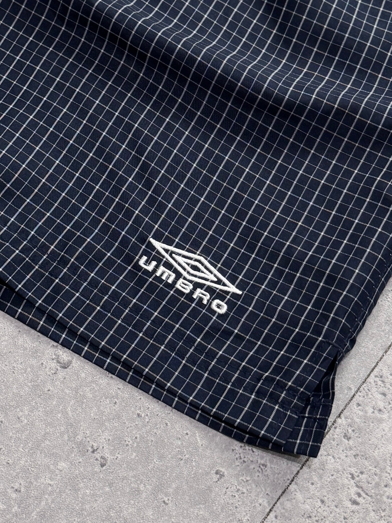Vintage 2000s Umbro Plaid Track Shorts (L)