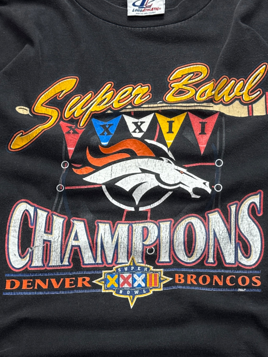 Vintage 90s Denver Broncos Superbowl NFL Tee (XL)