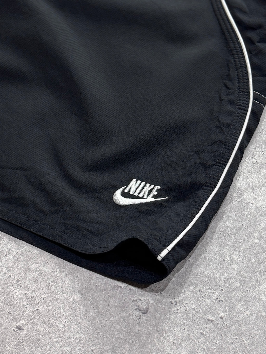 Vintage 2000s Nike Track Shorts (M)