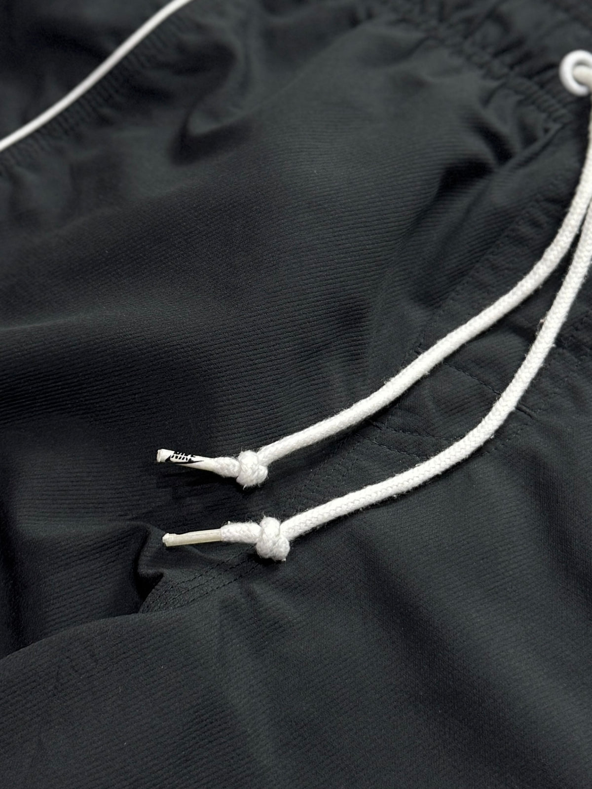 Vintage 2000s Nike Track Shorts (M)