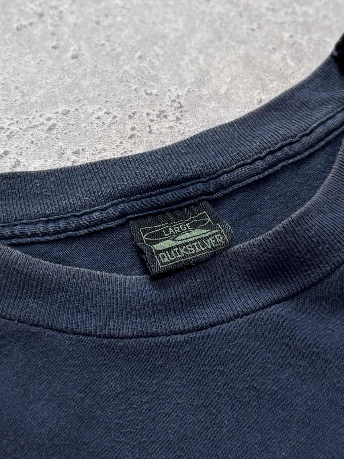 Vintage 2000s Quiksilver Spellout Tee (L)