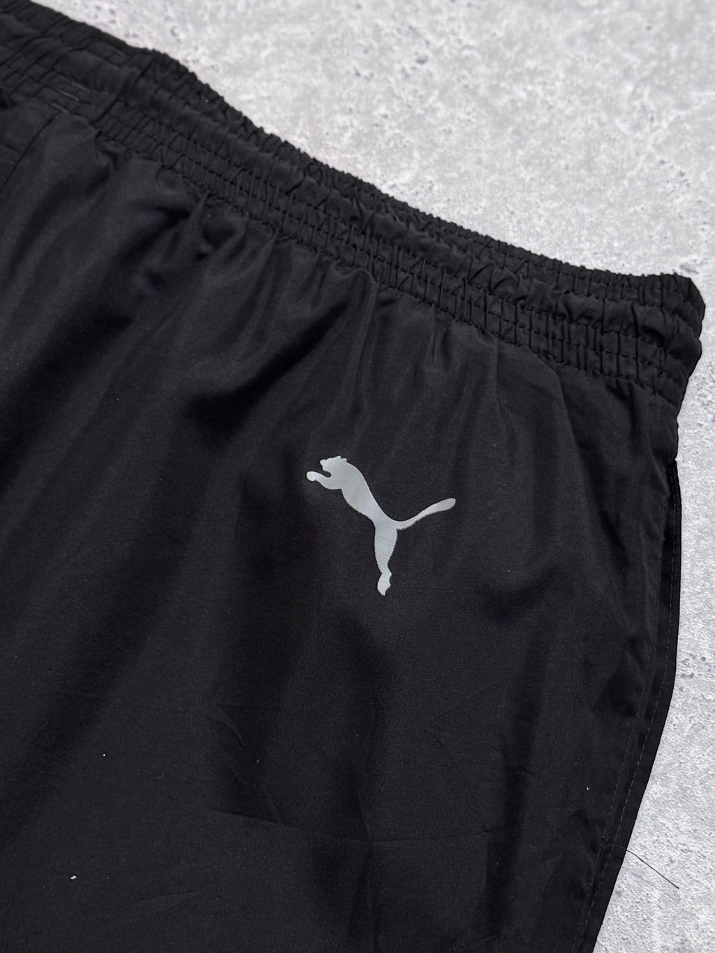 Vintage 2000s Puma 3/4 Track Shorts (S)