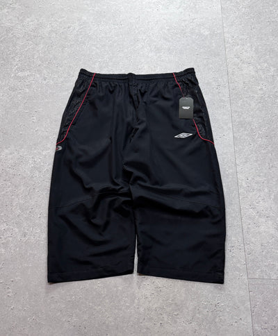 Vintage 2000s Umbro 3/4 Track Shorts (XL)