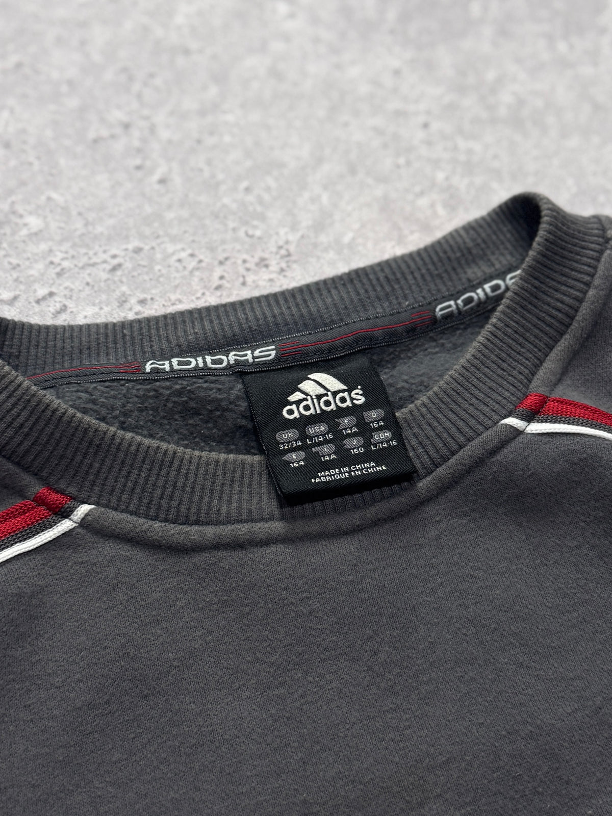 Vintage 2000s Adidas Spellout Embroidered Sweater (M)