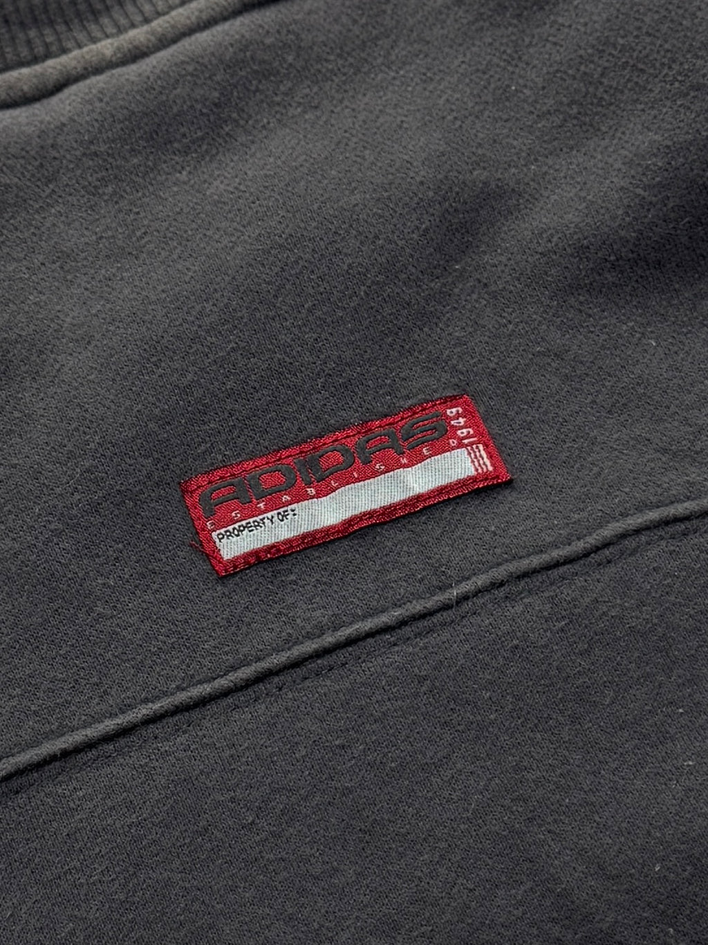 Vintage 2000s Adidas Spellout Embroidered Sweater (M)