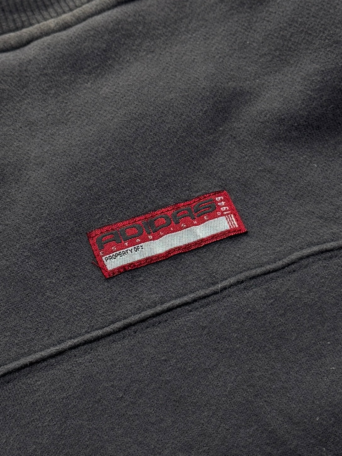 Vintage 2000s Adidas Spellout Embroidered Sweater (M)