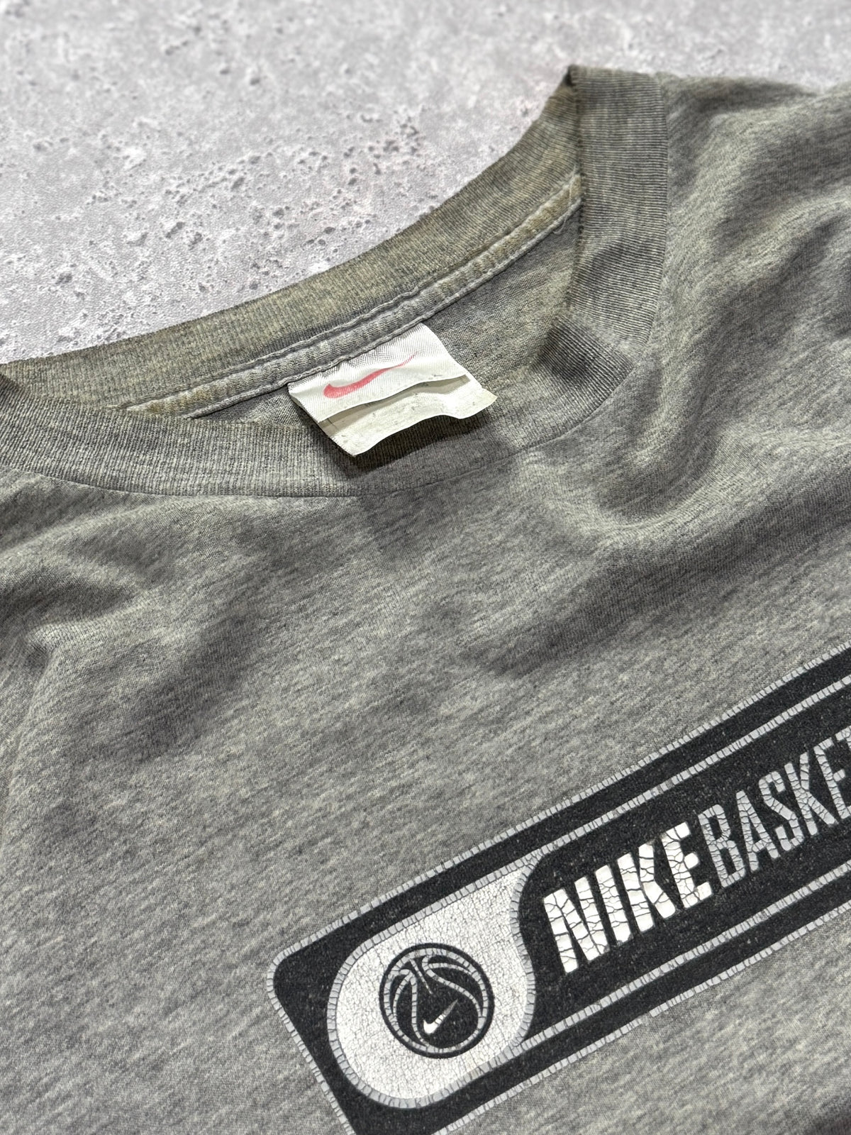 Vintage 90s Nike Basketball Spellout Tee (XL)