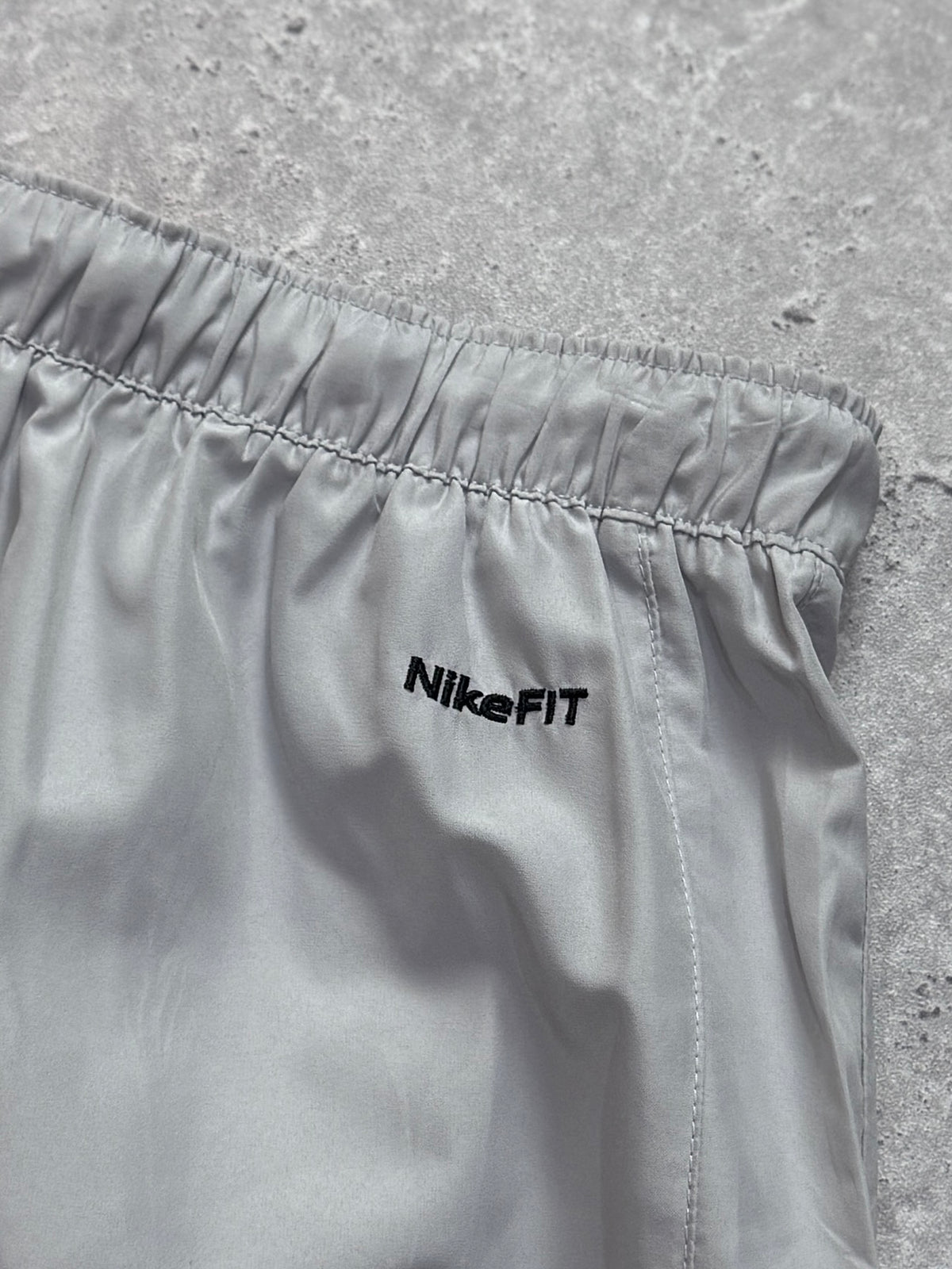 Vintage 2000s Nike 3/4 Track Shorts (M)