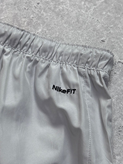 Vintage 2000s Nike 3/4 Track Shorts (M)
