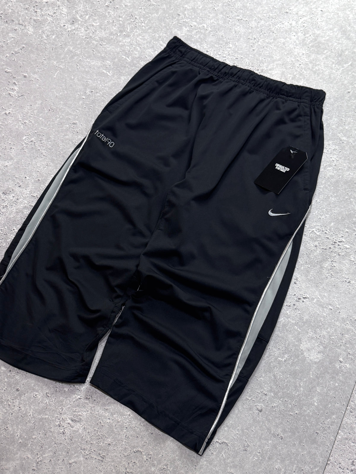 Vintage 2000s Nike Total 90 3/4 Track Shorts (XS)