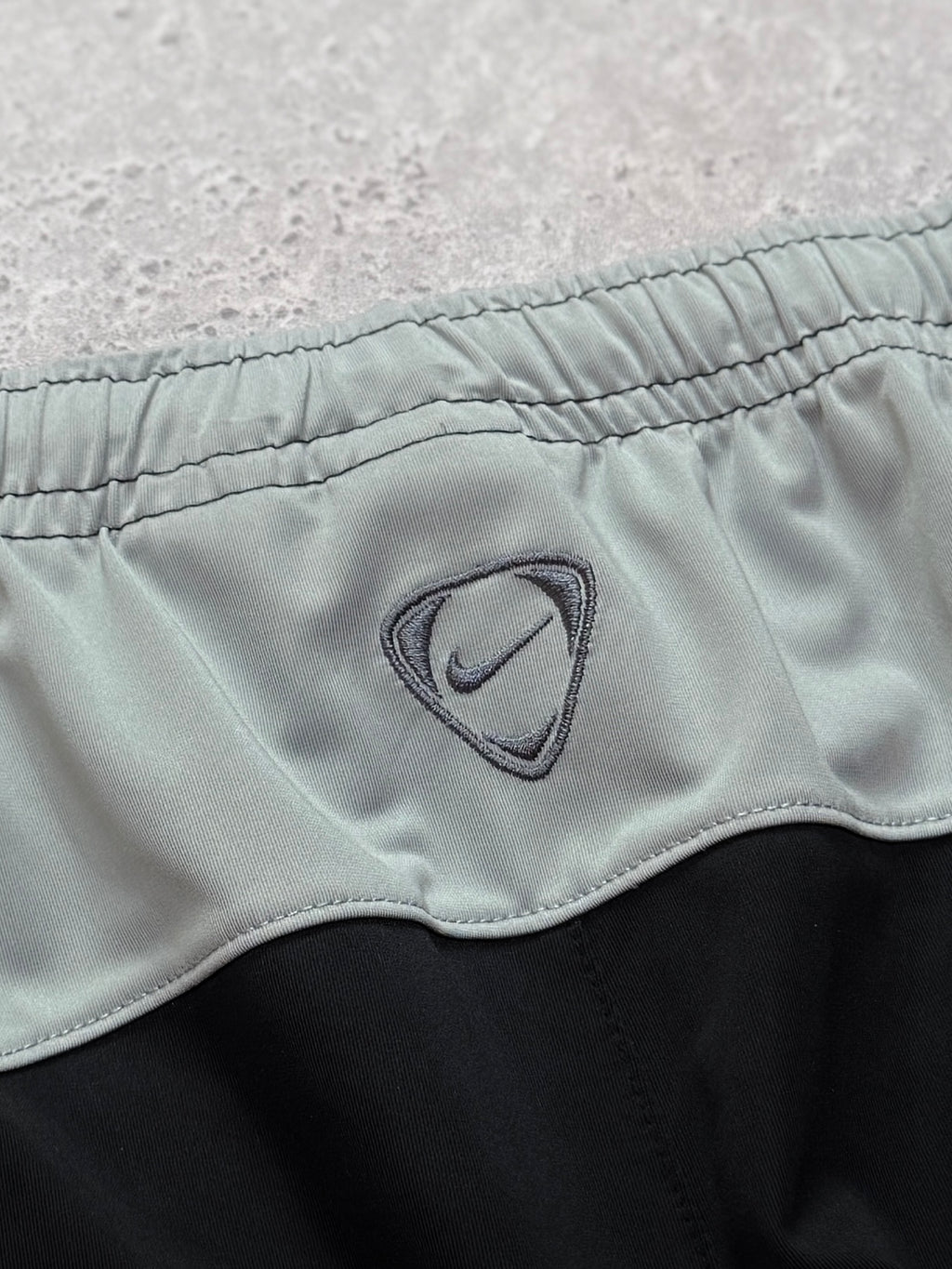 Vintage 2000s Nike Total 90 3/4 Track Shorts (XS)